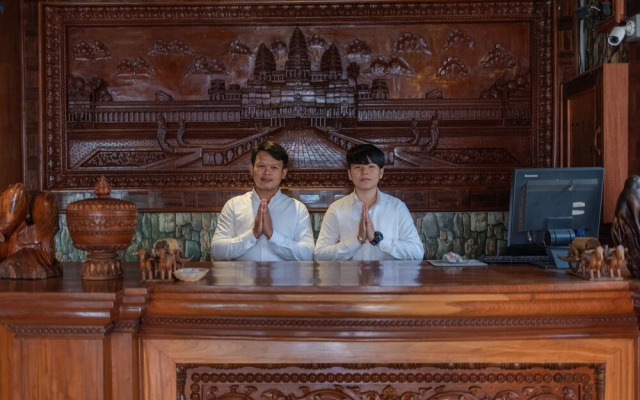 Kings Luxury Hotel