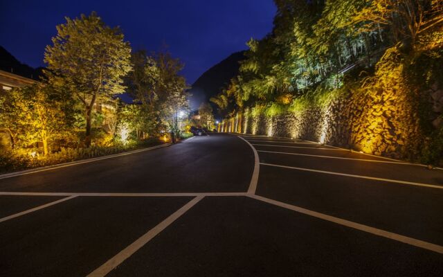 Jiuxi Cloud Valley Hotel