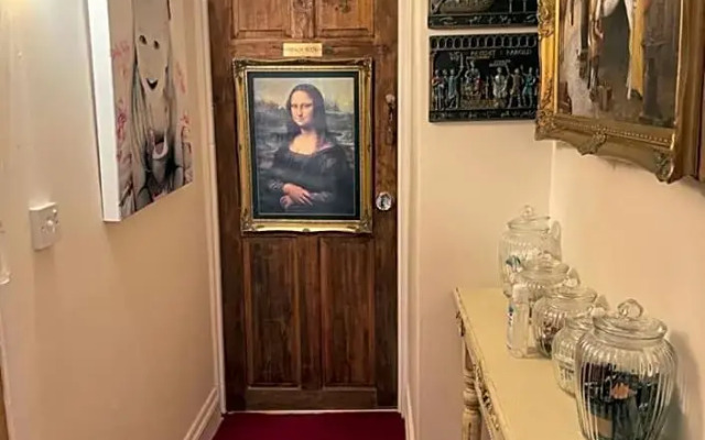 Olivia House