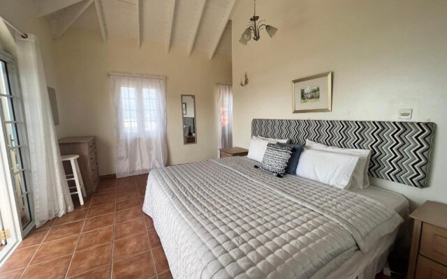 Stunning 4-bed Villa in Gros Islet, St Lucia