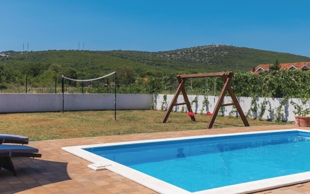 Awesome Home in Dubrava With Wifi and 4 Bedrooms