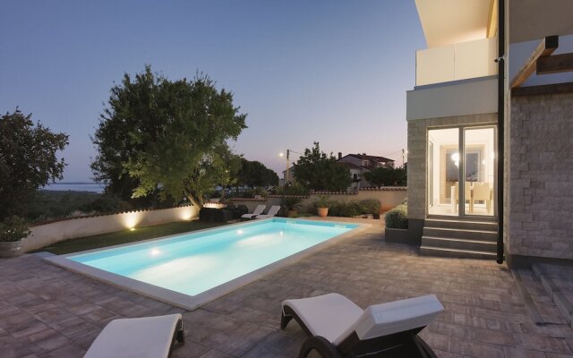 Modern Villa in Peroj With Pool and Parasol