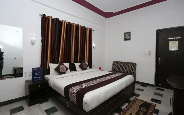 OYO 11539 Hotel Priya