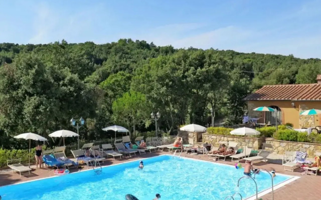 Apartment in Monteverdi Near Wine Tours