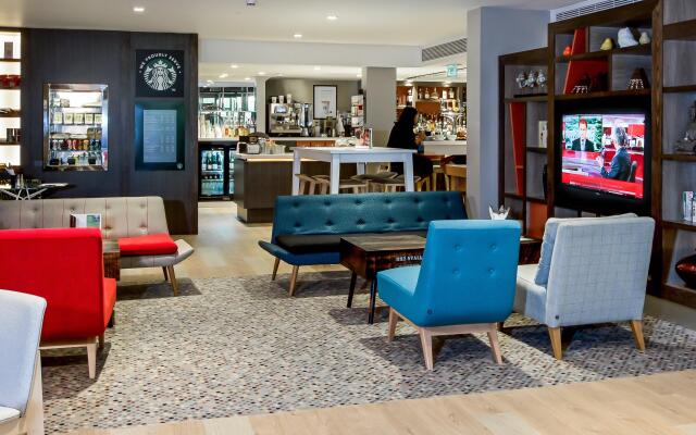 Holiday Inn London Camden Lock by IHG