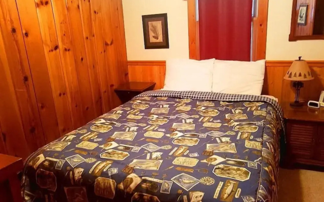 Knotty Pine: Norway - On Lake Minocqua