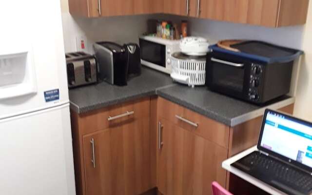 Uncle Errols Bed  Breakfast