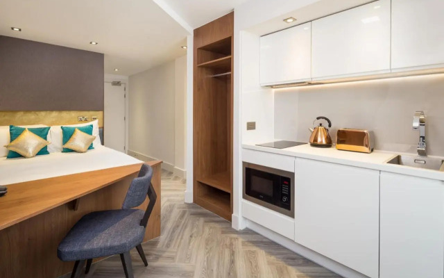 Roomzzz London Stratford