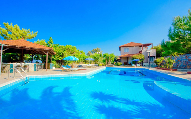 Villa Apollo With Private Pool And Tennis Court