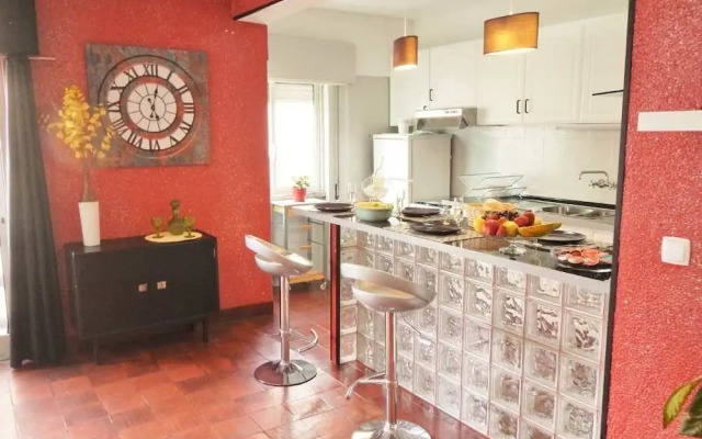 Caparica Central Apartment by Host-Point