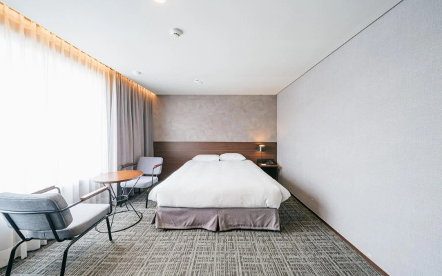 Hotel With Jeju