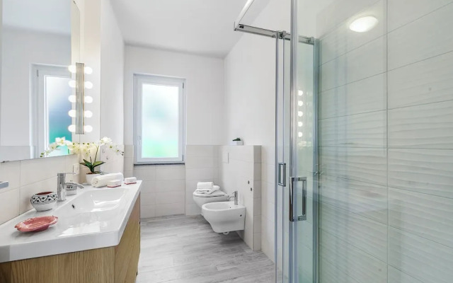 Incanto Del Lago 50 Meters From Lake