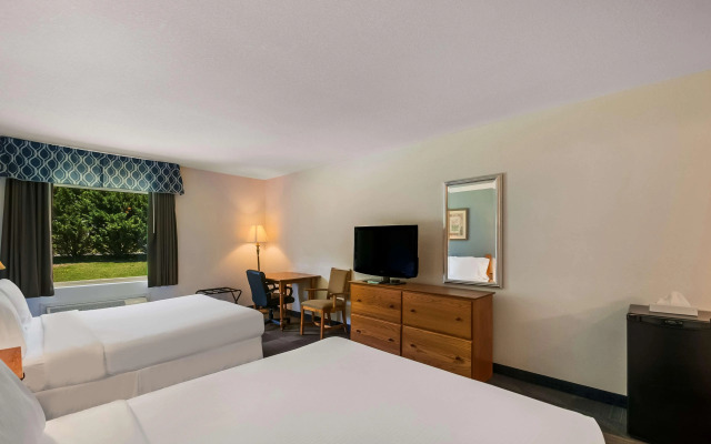 SureStay Plus Hotel by Best Western Berkeley Springs