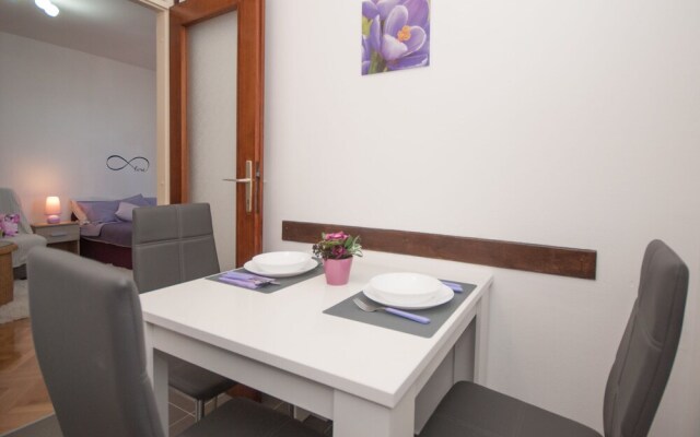 Studio apartment Tina