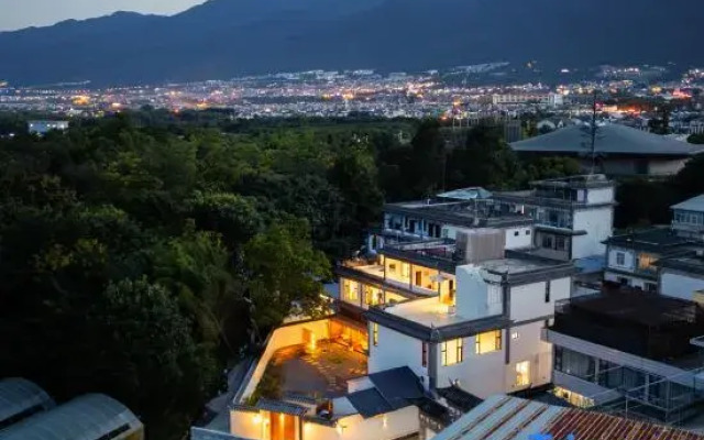 Bamboo Courtyard linn,Dali