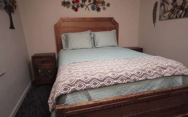 Nyes 1880 Suites