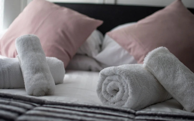 Lux Apartments 3 Bedroom House - Gorst