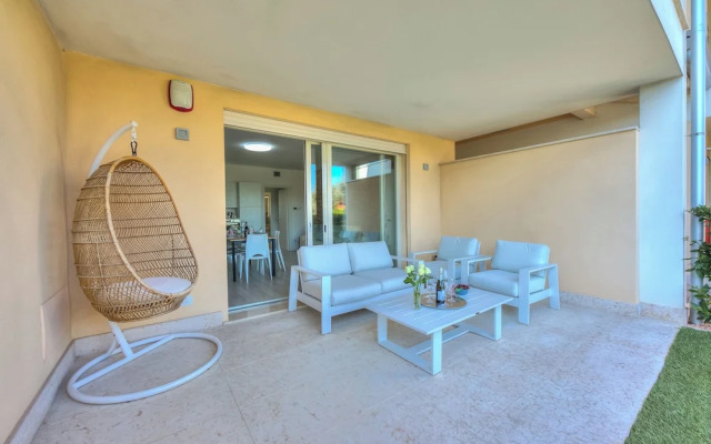 Una Meta Tra Gli Ulivi