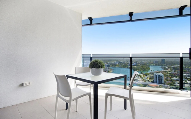 Circle on Cavill - Holidays Gold coast