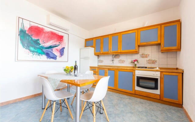 Amazing Home in Vinisce With Wifi and 2 Bedrooms