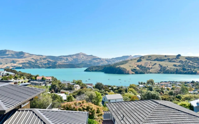 Akaroa Harbour View - Christchurch Holiday Homes