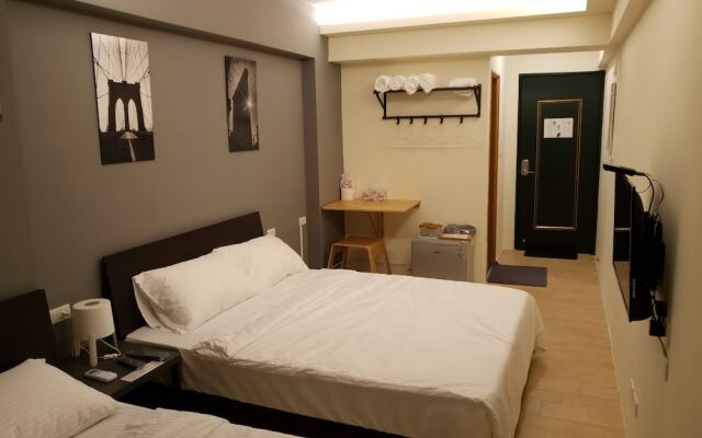 9527 Feng Chia hostel