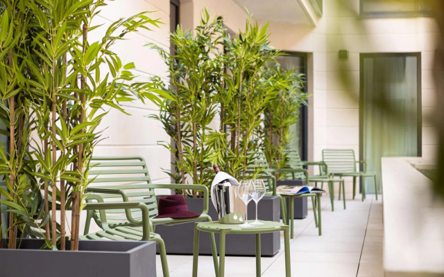 Hotel Yac Paris Clichy, A Member Of Radisson Individuals