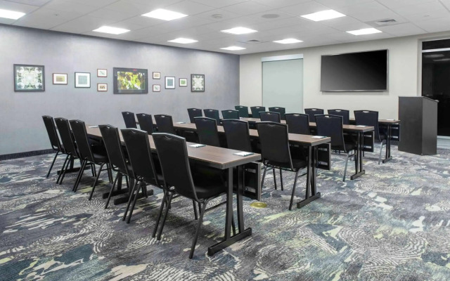 Homewood Suites by Hilton Lansing Eastwood