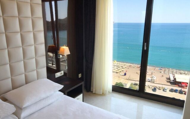 Hotel Shine