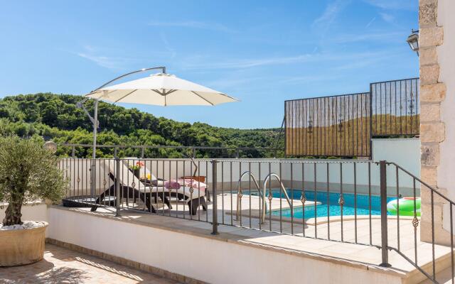 Luxurious Villa in Selca With Pool