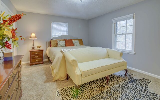 Charming Tennessee Retreat w/ Fireplace & Grill!
