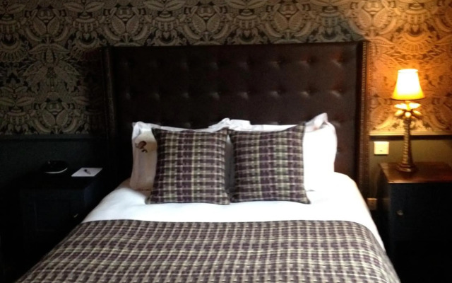 The Crown & Thistle