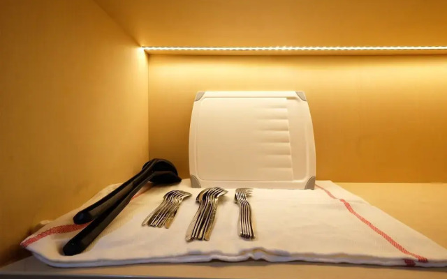 Well Equipped 1BR Brooklyn Alam Sutera Apartment near IKEA