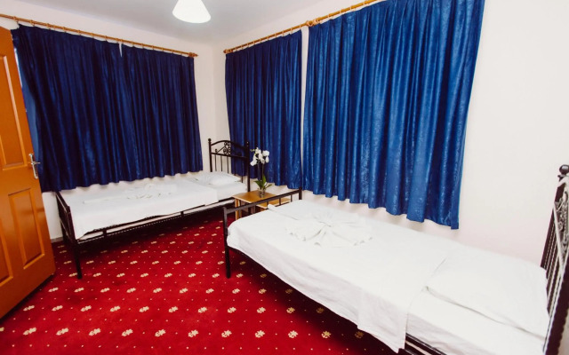 Ozalp Han Hotel