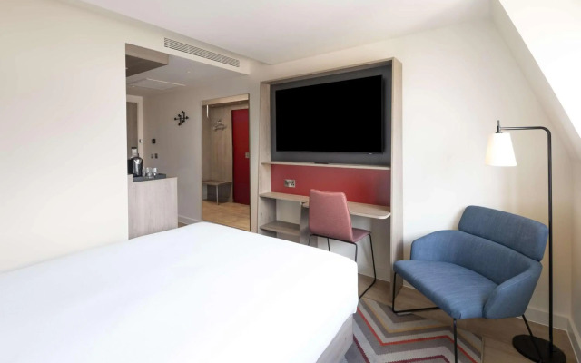 Hampton by Hilton London City