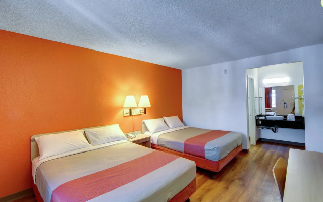 Motel 6 La Mesa, CA - San Diego