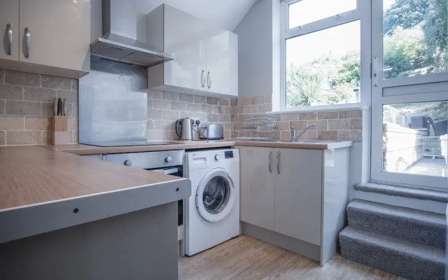 Langland Road - 2 Bedroom Town House