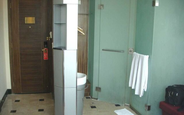 Gem Hotel