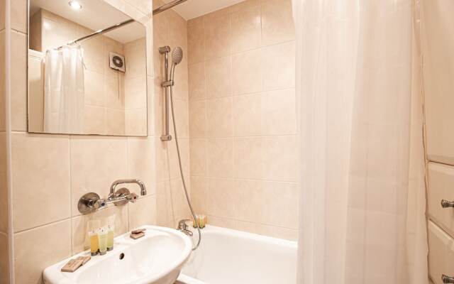 Saska Kepa Velvet Apartment