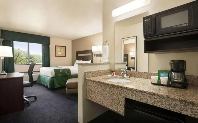 Green Country Inn