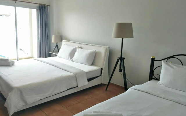 Lomsabai Apartments