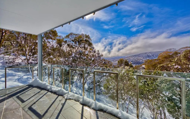 Snow Ski Apartments 18