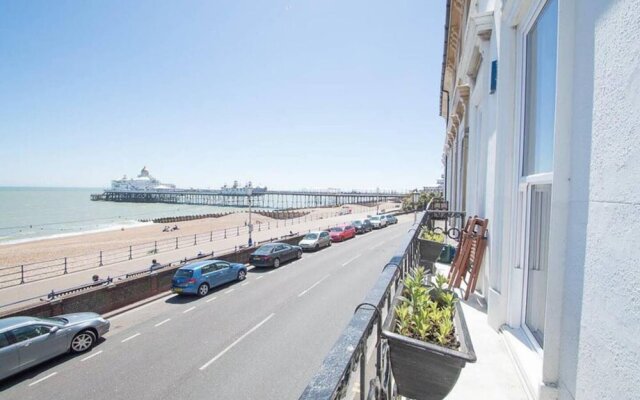 Beautiful 2 Bed Balcony Apart Seafront Eastbourne