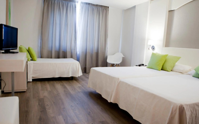 Hotel Mir Octavio