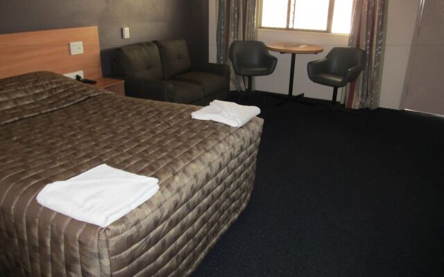 Sun Palms Motel