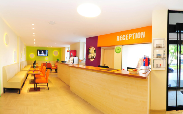 Hotel Color