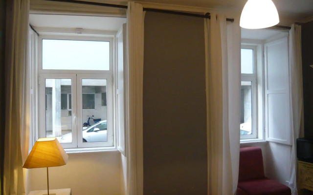 Alves Torgo 14 Lisbon Guest House