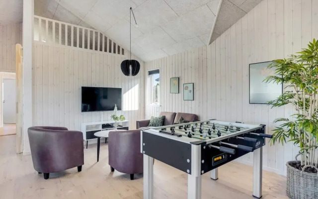 5 Star Holiday Home in Albaek