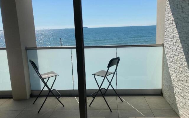 24 Breakwaters - Sandown Bay - Isle of Wight