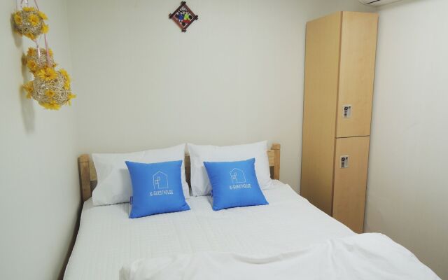 DH myeongdong guesthouse